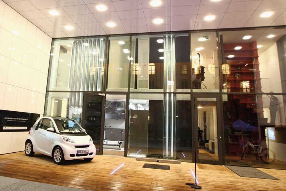 © Menerga GmbH
Im Effizienzhaus Plus in Berlin werden energetische Synergien von häuslicher Stromerzeugung und Elektromobilität evaluiert. Foto: Menerga GmbH