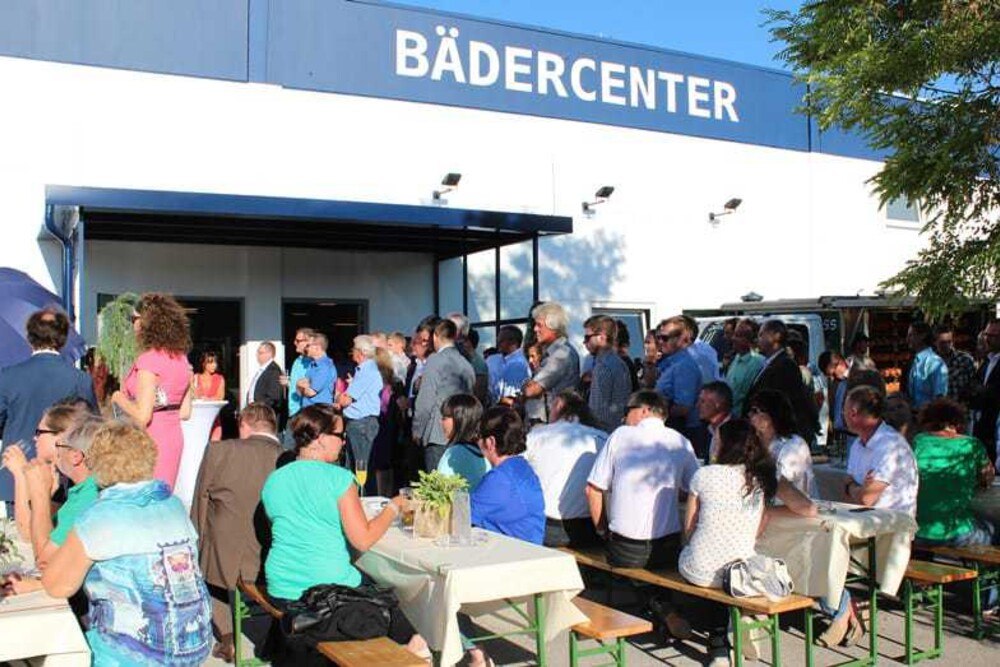 © OEAG
Zahlreiche Besucher bei der Bädercenter Eröffnung in Wr. Neustadt.