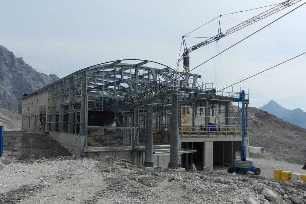 © Bayerische Zugspitz Bergbahn AG Baustelle Talstationsgebäude und Garagierungshalle Wetterwandeckbahn 