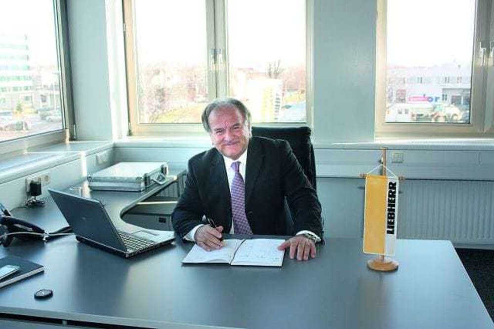 © Foto: Meßner Ist gegen die Krise gewappnet: Otto Singer, Geschäftsführer des Liebherr-Werks Bischofshofen. Ist gegen die Krise gewappnet: Otto Singer, Geschäftsführer des Liebherr-Werks Bischofshofen.