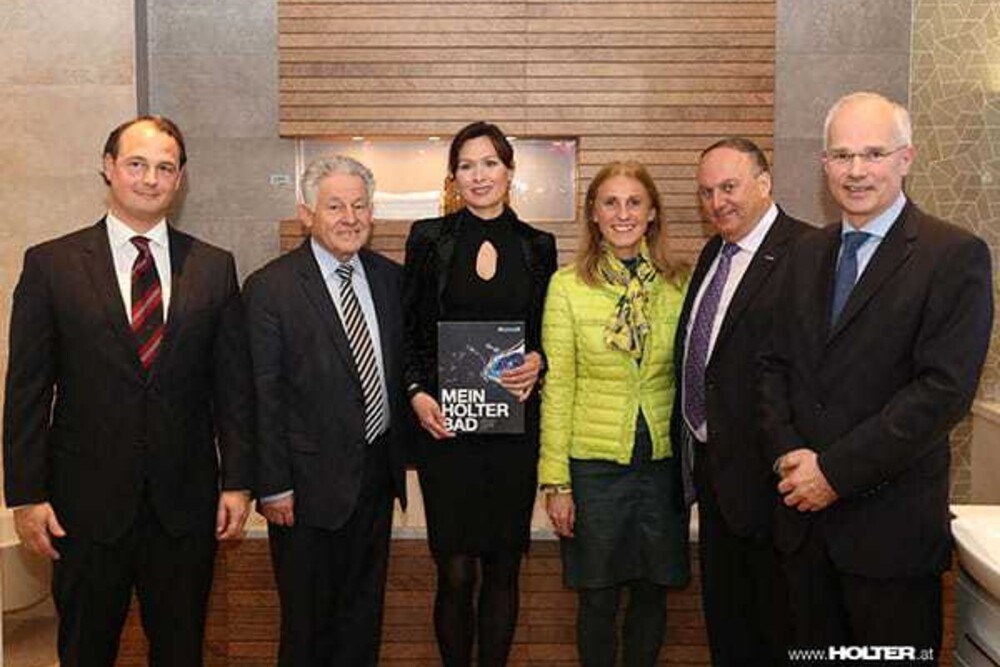 © Holter
Im Bild: Michael Holter, LH Josef Pühringer, Jasmin Holter-Hofer, Stadträtin Susanne Wegscheider, WK OÖ-Präs. Rudolf Trauner, Clemens Beinkofer.