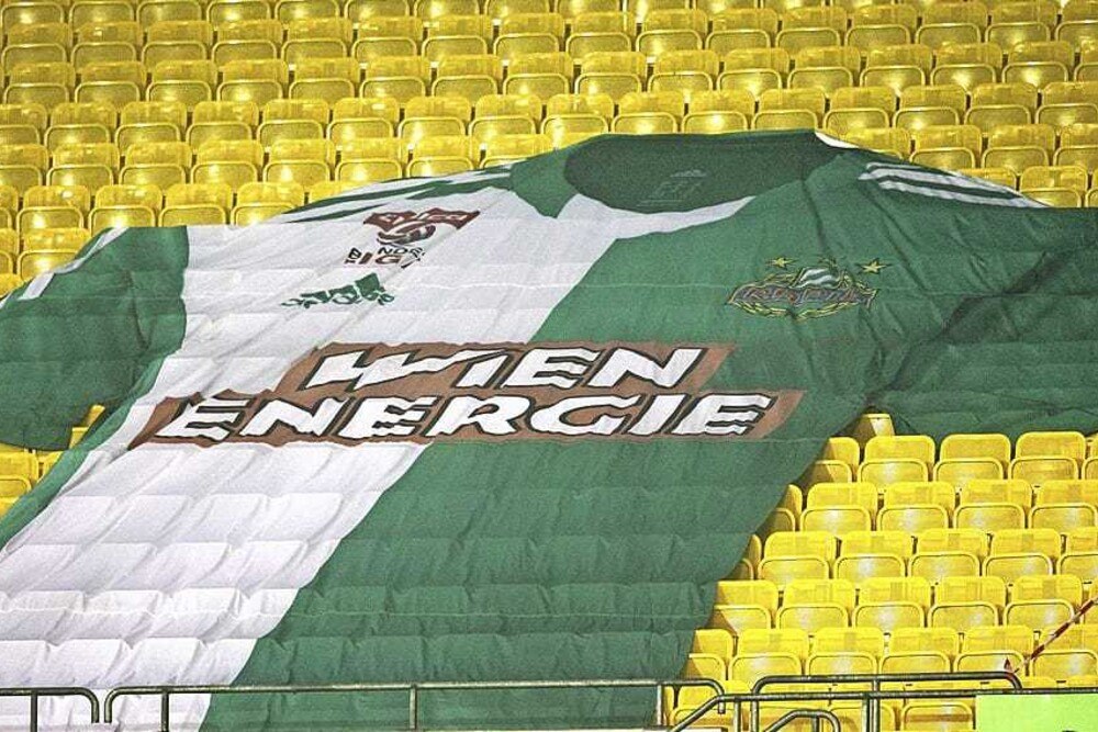 © GEPA Pictures
Speilen Sie mit und gewinnen sie ein signiertes Trikot oder Eintrittskarten. Speilen Sie mit und gewinnen sie ein signiertes Trikot oder Eintrittskarten.