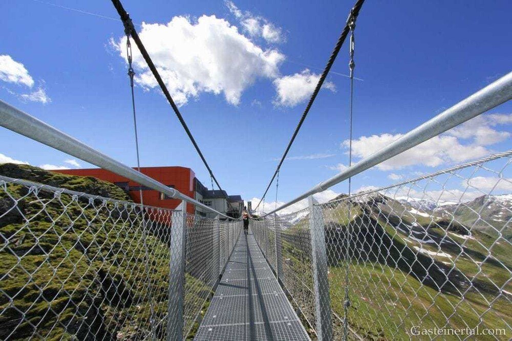 © Gastein.com Hängeseilbrücke in 2.300 Metern Seehöhe auf dem Stubnerkogel.