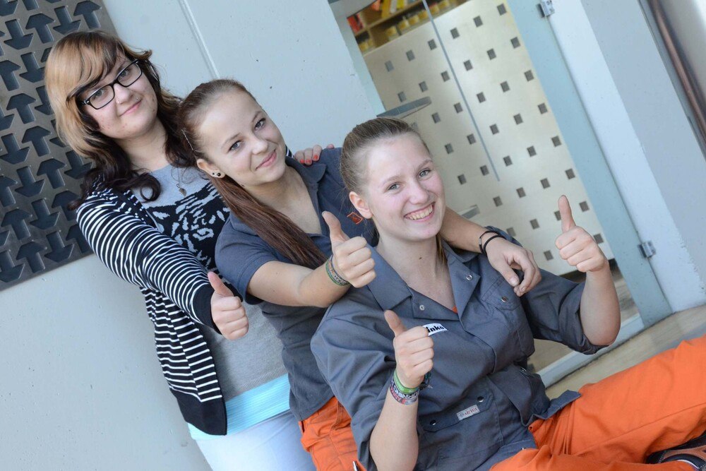 © gmh hofbauer Girlpower im Dreierpack bei Schinko. V.l.n.r.: Melanie Winkler (19), Kerstin Wansch (15) und Melanie Kastler (18).