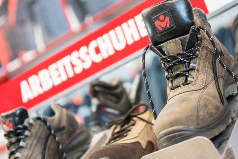 © Würth Unter den 4.000 lagernden Artikeln gibt es bei Würth auch alles für die persönliche Schutzausrüstung. Unter den 4.000 lagernden Artikeln gibt es bei Würth auch alles für die persönliche Schutzausrüstung.