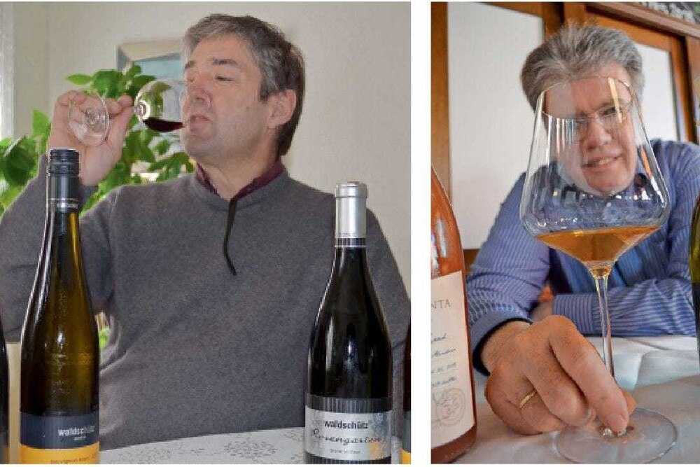 Winzer Reinhard Waldschütz (l.) und Wirt Karl Meixner (r.)
© Günter Reindl Winzer Reinhard Waldschütz (l.) und Wirt Karl Meixner (r.)