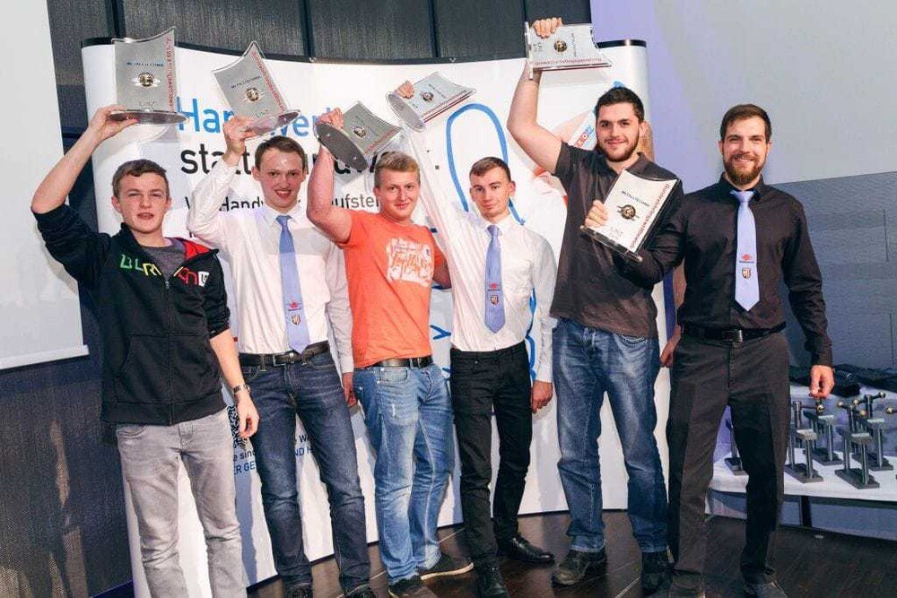 © Mario Heim/cityfoto Die Sieger der sechs Metalltechnik-Bewerbe 2016