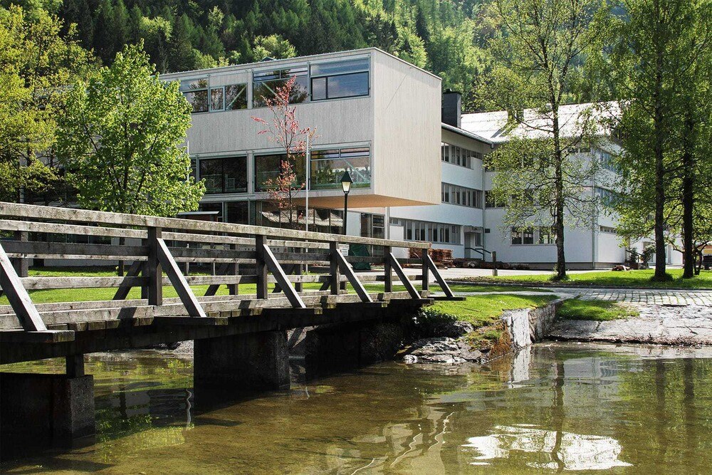 © HTL Hallstatt
Die HTL Hallstatt bietet vielfältige Ausbildungsmöglichkeiten. Die HTL Hallstatt bietet vielfältige Ausbildungsmöglichkeiten.