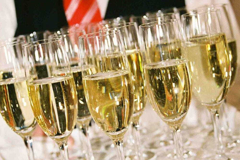 © lizenzfrei
Das neue Weingesetz definiert eine "Qualitätspyramide" beim heimischen Sekt. Das neue Weingesetz definiert eine "Qualitätspyramide" beim heimischen Sekt.