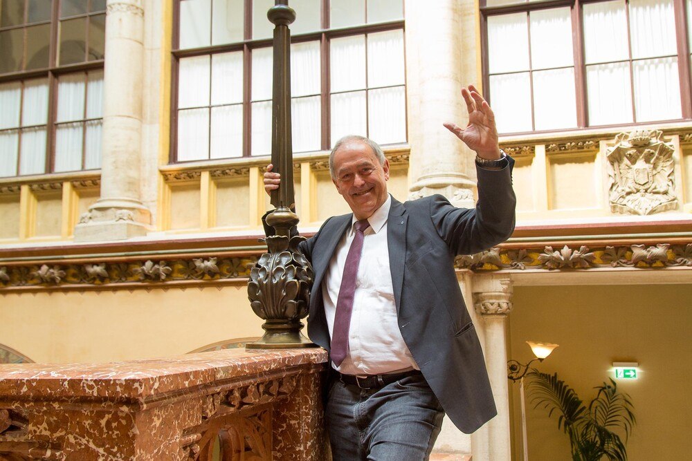 © Richard Tanzer
"Die wahrscheinlichste Perspektive ist leider eine Zweiklassengesellschaft", meint Prof. Radermacher. "Die wahrscheinlichste Perspektive ist leider eine Zweiklassengesellschaft", meint Prof. Radermacher.
