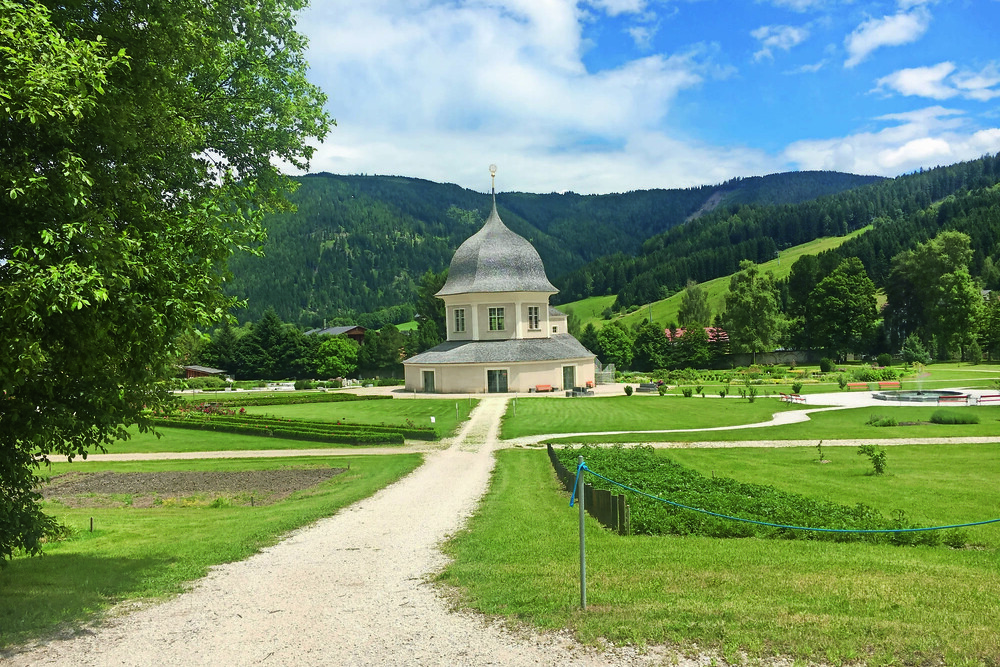 © Diana Danbauer
Der WerkSommer 2017 fand im Stift Sankt Lamberg in der Steiermark statt. Der WerkSommer 2017 fand im Stift Sankt Lamberg in der Steiermark statt.