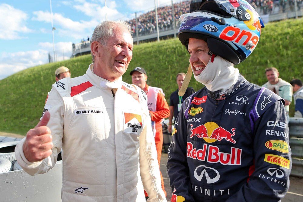 Der Grazer Hotelier Helmut Marko (l.) in seinem „Nebenjob“ als Formel-1-Manager mit dem vierfachen Weltmeister Sebastian Vettel.
© Getty Images / Red Bull Pool Der Grazer Hotelier Helmut Marko (l.) in seinem „Nebenjob“ als Formel-1-Manager mit dem vierfachen Weltmeister Sebastian Vettel.