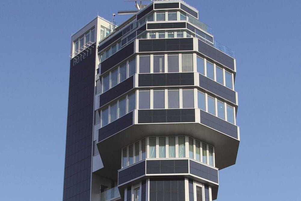 Mit dem neuen „aquaTurm“, der zugleich ein Energieturm ist, verwirklicht die Familie Räffle ein ehrgeiziges und eigenwilliges Bauprojekt.