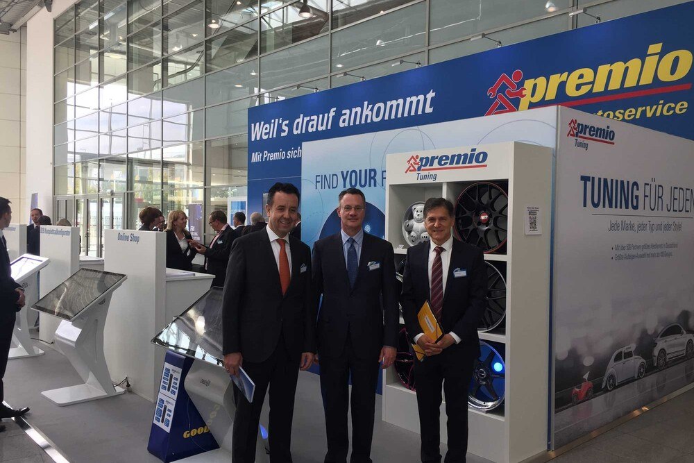 © KFZ Wirtschaft
Jürgen titz, Rich Kramer und Goran Zubanovic Jürgen titz, Rich Kramer und Goran Zubanovic