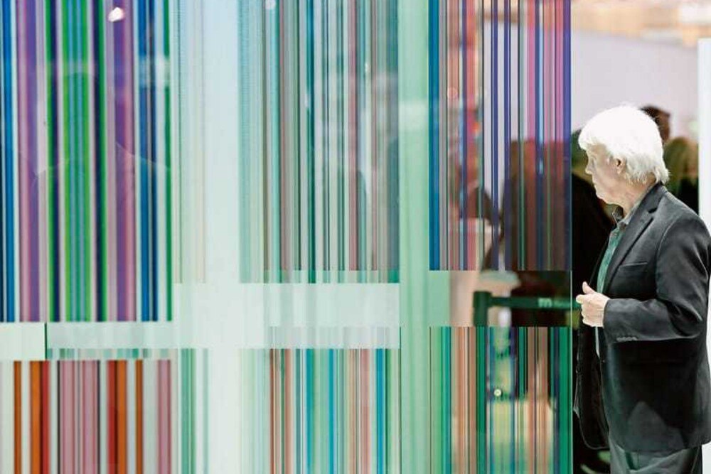 © Messe Düsseldorf Bunte Glaswelt: Die Sonderschau „glass technology live“ zeigt im Rahmen der glasstec alle zwei Jahre innovative Lösungen zur Innenausstattung von Gebäuden. Bunte Glaswelt: Die Sonderschau „glass technology live“ zeigt im Rahmen der glasstec alle zwei Jahre innovative Lösungen zur Innenausstattung von Gebäuden.
