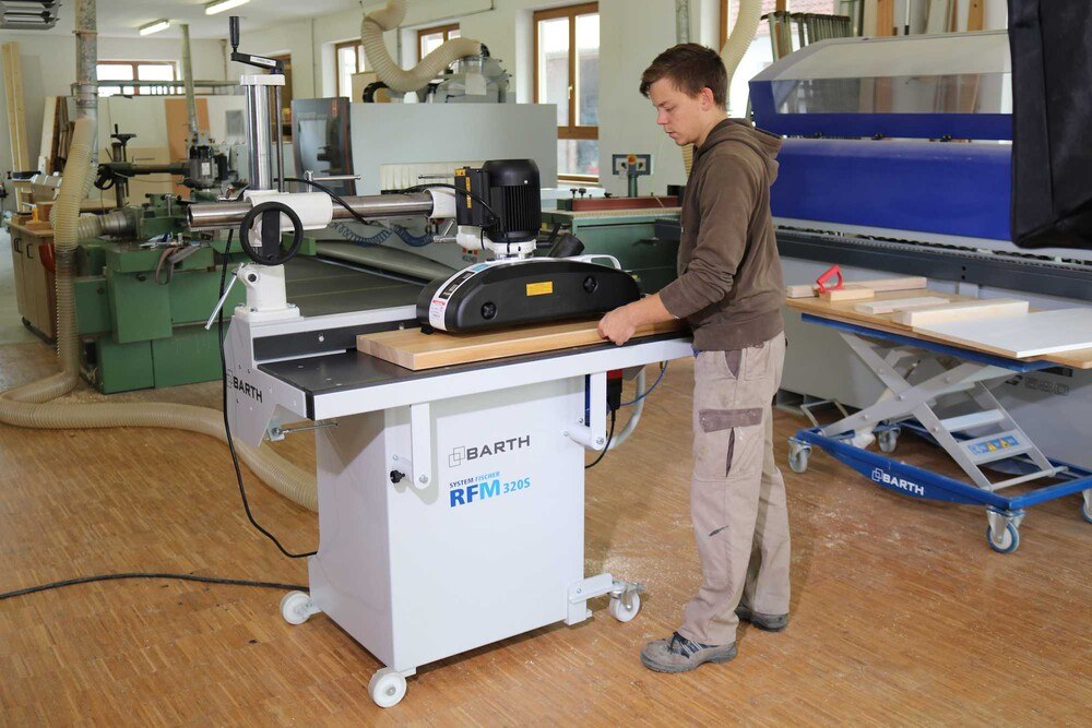© Barth Maschinenbau Barth hat mit der RFM 320 und RFM 320S jetzt auch Schleifmaschinen im Programm.