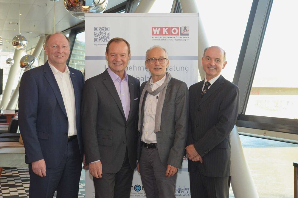 © Tsitsos
DI Martin Zandonella (UBIT Berufsgruppensprecher IT), Mag. Alfred Harl (Fachverbandsobmann UBIT), Univ. Prof. Dr. Gerald Steinhardt (Vorsitzender Informatik Austria), Univ. Prof. Dr. Norbert Wohlgemuth, (Kärntner Institut für Höhere Studien, kurz: KIHS) DI Martin Zandonella (UBIT Berufsgruppensprecher IT), Mag. Alfred Harl (Fachverbandsobmann UBIT), Univ. Prof. Dr. Gerald Steinhardt (Vorsitzender Informatik Austria), Univ. Prof. Dr. Norbert Wohlgemuth, (Kärntner Institut für Höhere Studien, kurz: KIHS)