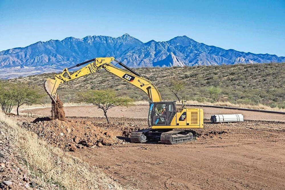 Neuer Cat-Kettenbagger: elektronische Vorsteuerung der Hydraulik und ungewöhnlich reichhaltige Ausstattung mit immer mehr nachgefragten Assistenzsystemen.
© Caterpillar Neuer Cat-Kettenbagger: elektronische Vorsteuerung der Hydraulik und ungewöhnlich reichhaltige Ausstattung mit immer mehr nachgefragten Assistenzsystemen.