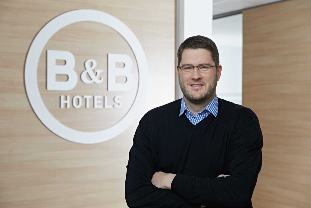 Max Luscher: „Wir haben Baukosten von 40.000 Euro pro Zimmer, da liegen andere 50 Prozent über uns.“
© B&B Hotels Max Luscher: „Wir haben Baukosten von 40.000 Euro pro Zimmer, da liegen andere 50 Prozent über uns.“