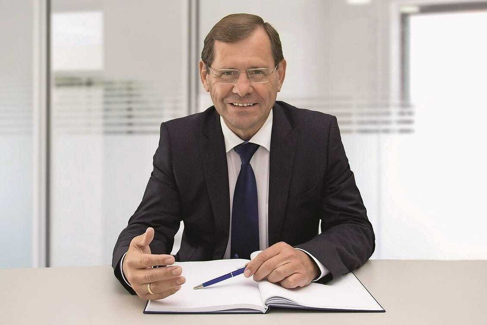 © KFZ Wirtschaft
Axel Berger, Vorstandsvorsitzender der CarGarantie, im KFZ Wirtschaft-Interview Axel Berger, Vorstandsvorsitzender der CarGarantie, im KFZ Wirtschaft-Interview