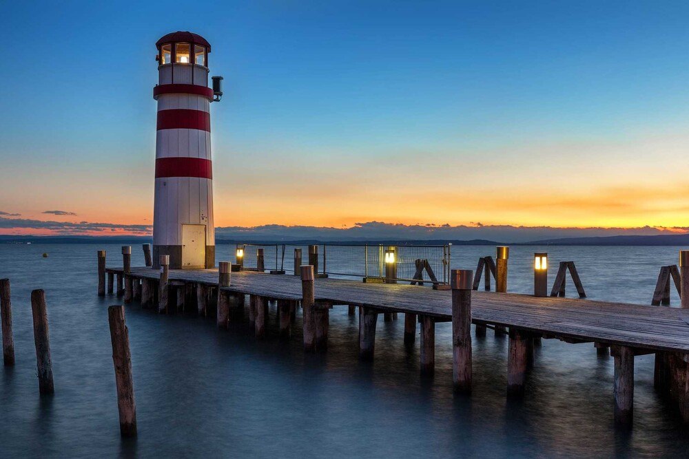 © Thinkstock
Die Bevölkerung befürchtet eine zunehmende Verbauung des Neusiedler Sees. Die Bevölkerung befürchtet eine zunehmende Verbauung des Neusiedler Sees.