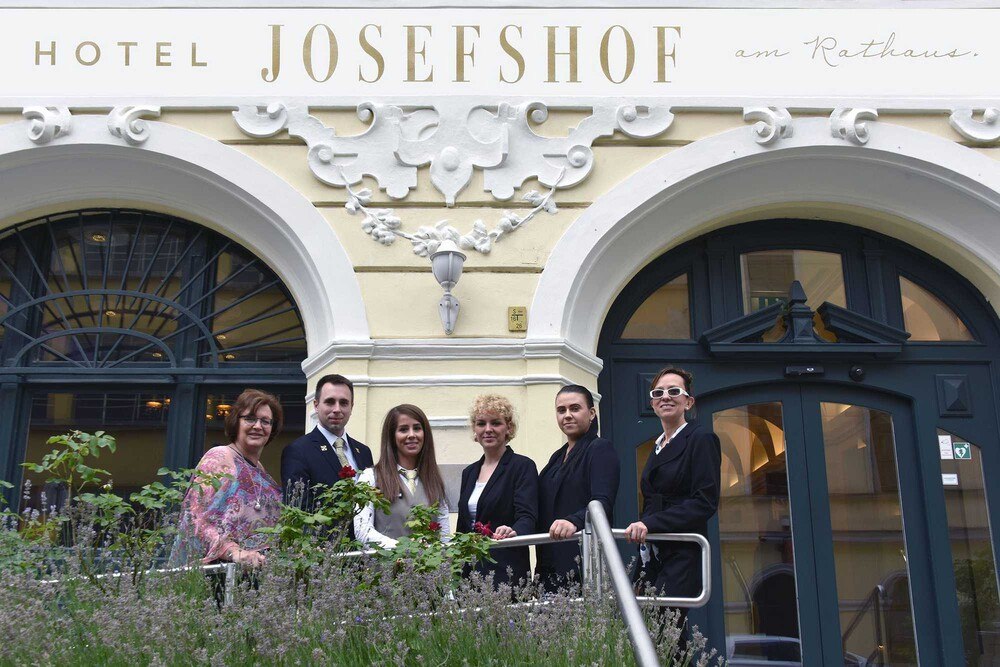 © Josefhof
Das eingeschworene Team vom Josefshof Das eingeschworene Team vom Josefshof
