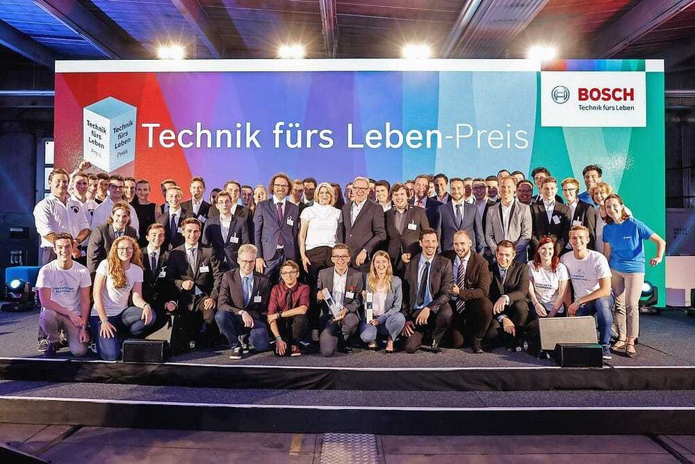 Österreichs Nachwuchstechnikerinnen und -techniker im HTL-Abschlussjahrgang 2019 haben noch bis zum 30. November 2018 die Möglichkeit, ihre Projekte anzumelden.
© Robert Bosch AG/Christian Husar Österreichs Nachwuchstechnikerinnen und -techniker im HTL-Abschlussjahrgang 2019 haben noch bis zum 30. November 2018 die Möglichkeit, ihre Projekte anzumelden.