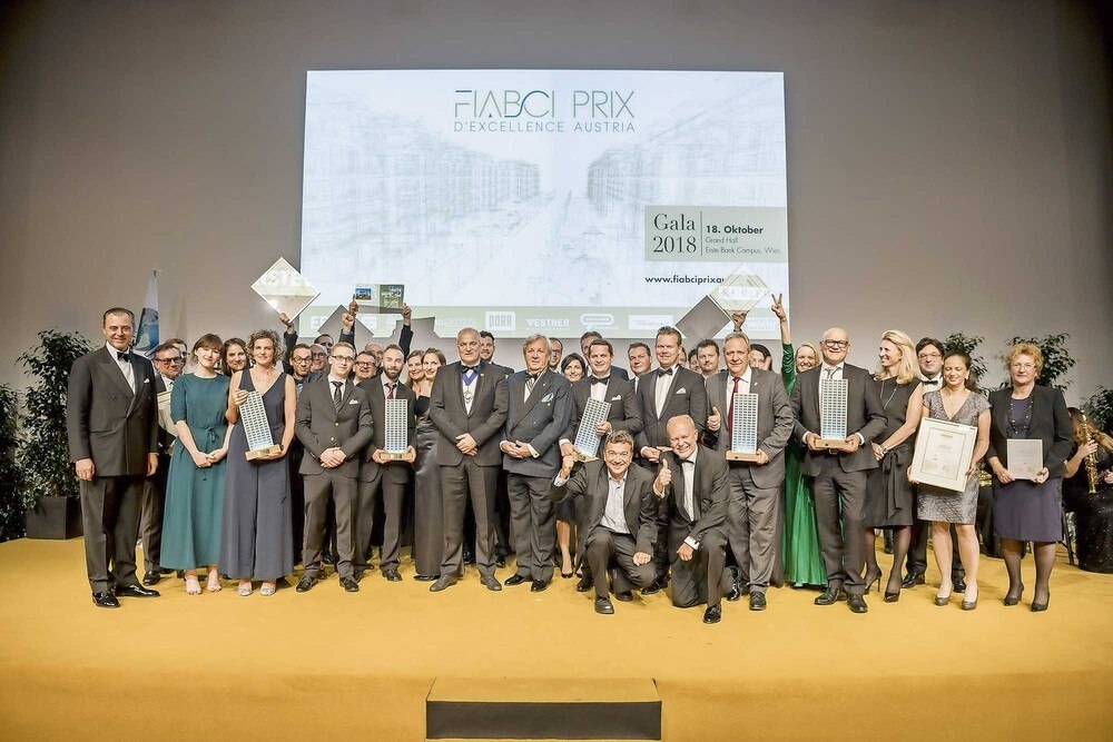 © pov.at
Die Preisträger und alle ausgezeichneten Unternehmer des ersten FIABCI Prix d’Excellence Austria. Die Preisträger und alle ausgezeichneten Unternehmer des ersten FIABCI Prix d’Excellence Austria.