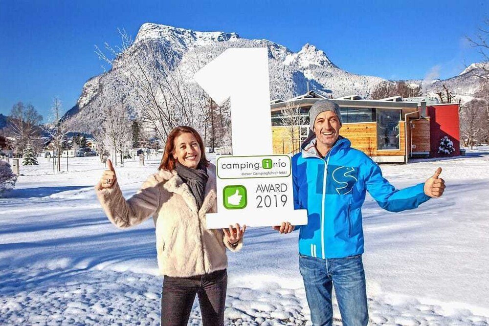 © Grubhof
Camping auch im Winter: Die Camping Grubhof Besitzer Maria und Robert Stainer freuen sich über die neuerliche Auszeichnung zu Europas beliebtesten Campingplatz. Camping auch im Winter: Die Camping Grubhof Besitzer Maria und Robert Stainer freuen sich über die neuerliche Auszeichnung zu Europas beliebtesten Campingplatz.