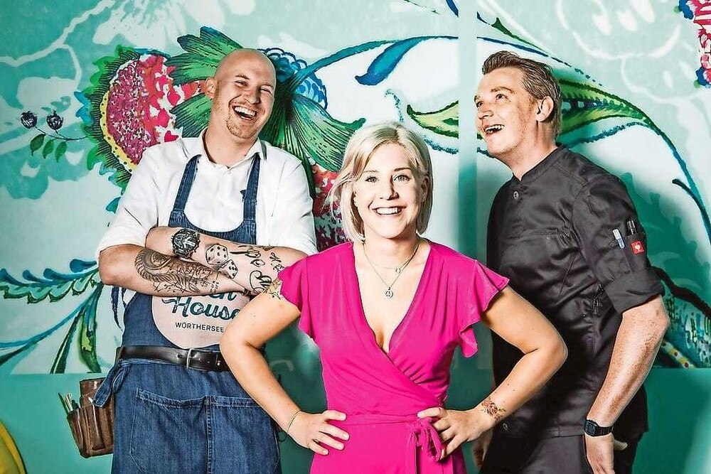 Bunt, fröhlich und lustig: Markus, Theresa und Christian vom Beachhouse.
© Beachhouse Bunt, fröhlich und lustig: Markus, Theresa und Christian vom Beachhouse.