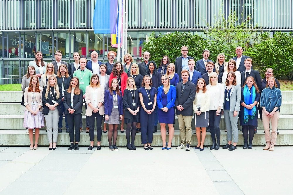 © Florian Schulte
29 Kandidatinnen und Kandidaten stellten sich einer 12-köpfigen Jury. 29 Kandidatinnen und Kandidaten stellten sich einer 12-köpfigen Jury.