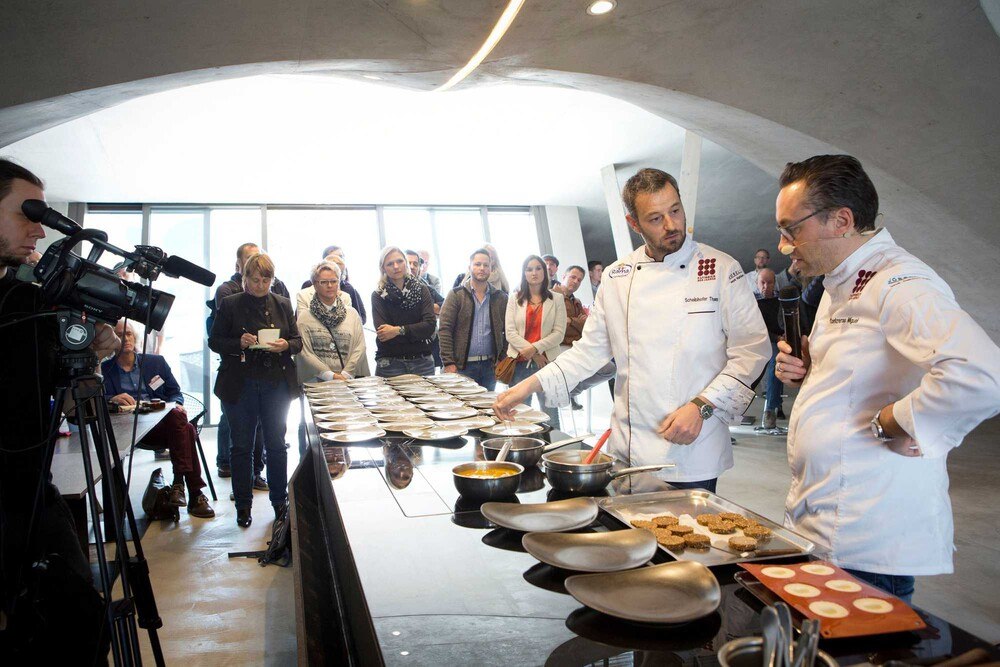 Showkochen beim Koch des Jahres
© KdJ Showkochen beim Koch des Jahres