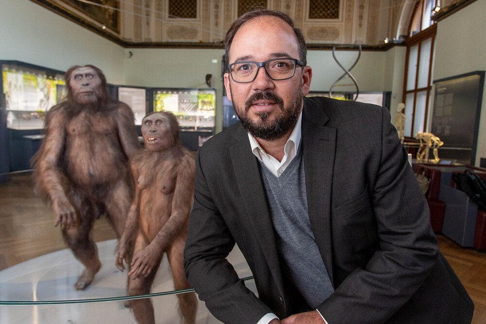 © Richard Tanzer
"Prinzipiell verliert die Frau immer", meint der Evolutionsbiologe Gregor Fauma. "Prinzipiell verliert die Frau immer", meint der Evolutionsbiologe Gregor Fauma.