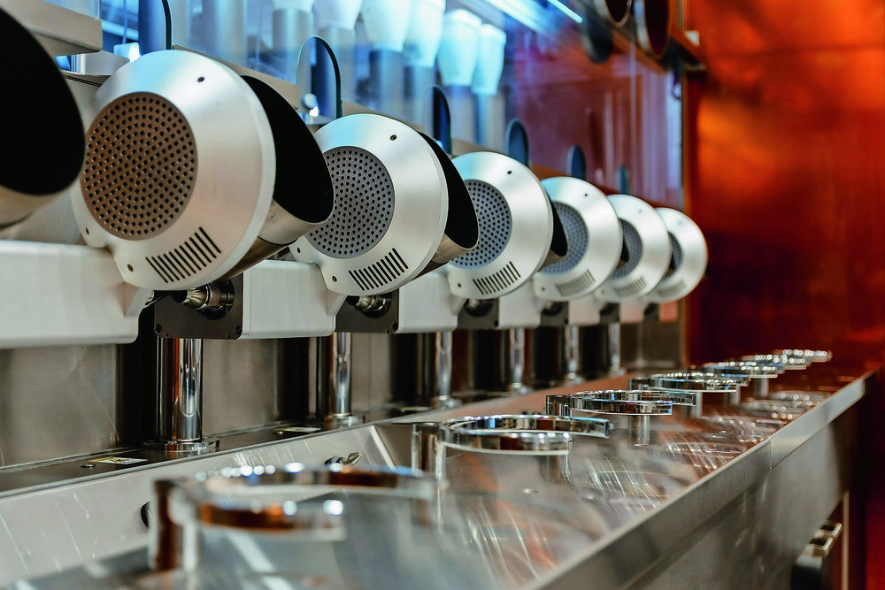 © Spyce
Keine Angst vor Robotern: Die produzieren im Spyce (Boston) günstige und schmackhafte Bowls. Keine Angst vor Robotern: Die produzieren im Spyce (Boston) günstige und schmackhafte Bowls.