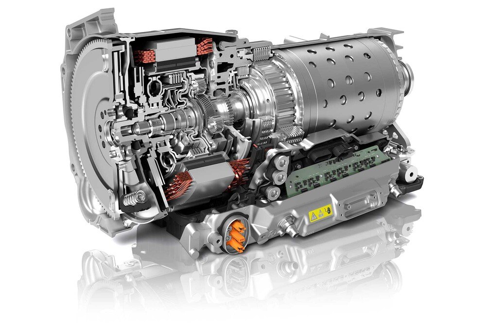 © ZF
Die neue Generation des 8-Gang-Automatgetriebes hat ZF von Anfang an konsequent auf Hybridisierung ausgelegt. Die neue Generation des 8-Gang-Automatgetriebes hat ZF von Anfang an konsequent auf Hybridisierung ausgelegt.