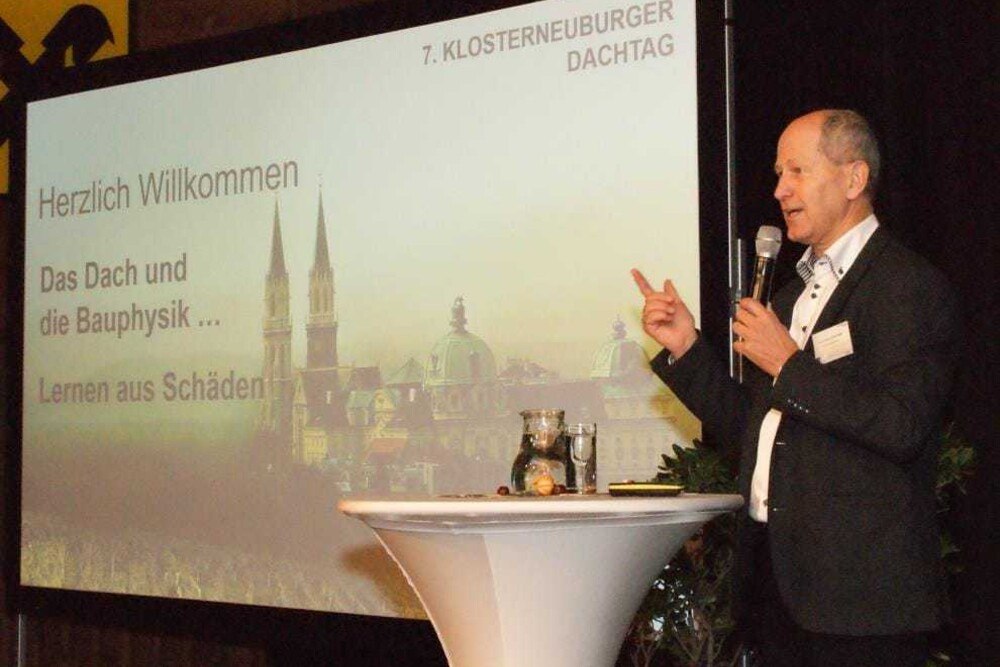 Ein jährlicher Fixtermin für die Dachbranche im Osten Österreichs: der Klosterneuburger Dachtag.
© Alexander Eppler Ein jährlicher Fixtermin für die Dachbranche im Osten Österreichs: der Klosterneuburger Dachtag.