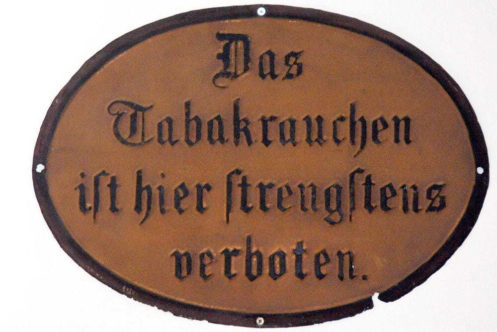 © Wolfgang Sauber / Wikipedia
Altes Schild in Zügen im Salzkammergut Altes Schild in Zügen im Salzkammergut