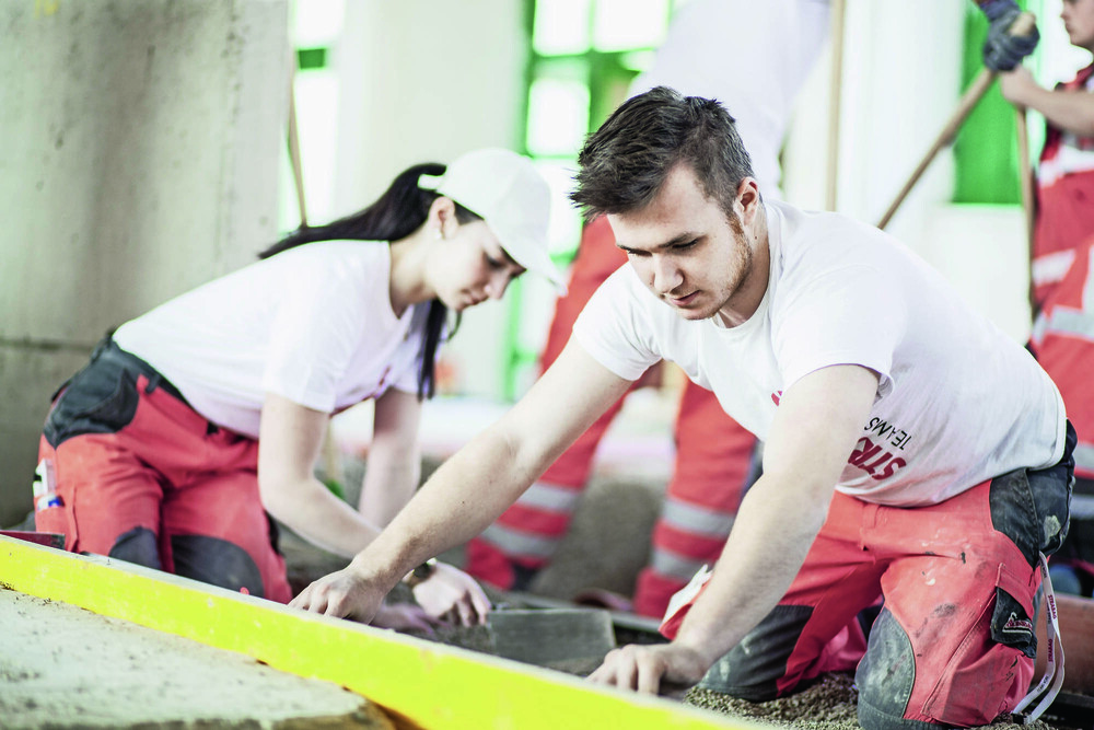 © Strabag SE
Die neue Konzernlehrwerkstatt der Strabag wird den Schulungsbedarf von 250 Lehrlingen pro Jahr decken. Die neue Konzernlehrwerkstatt der Strabag wird den Schulungsbedarf von 250 Lehrlingen pro Jahr decken.