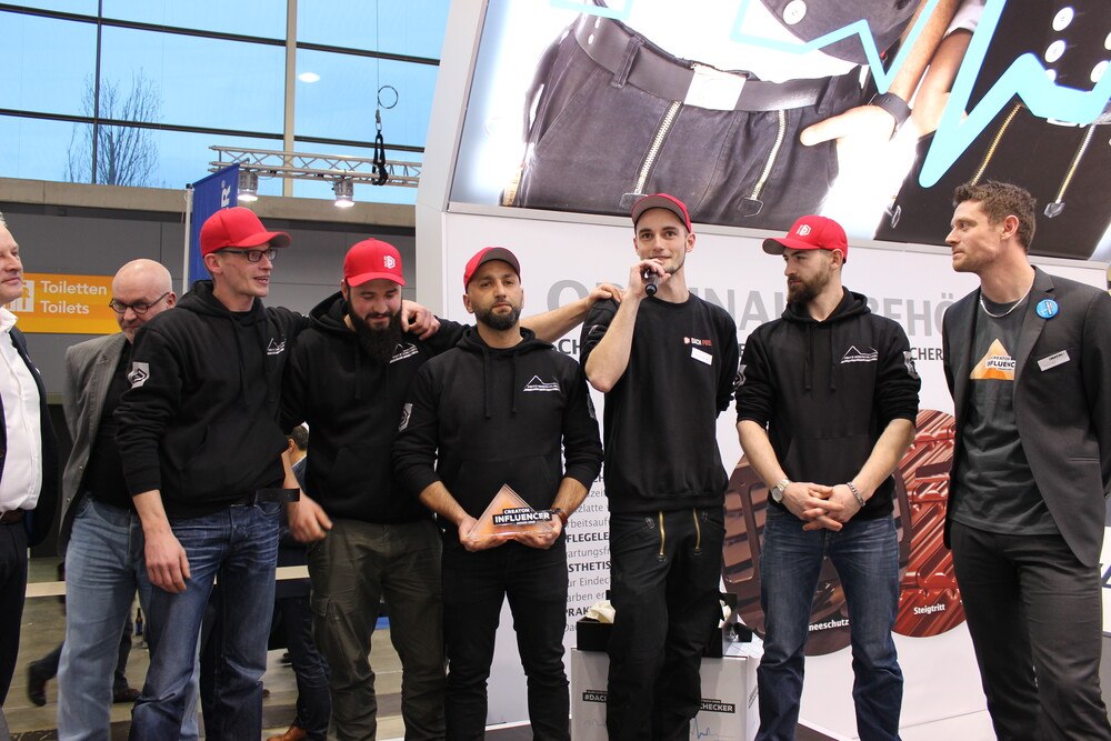 © Creaton GmbH Die Experten-Jury wählte „Dach Pro“ zum Sieger des ersten Influencer Awards für das Dachhandwerk.