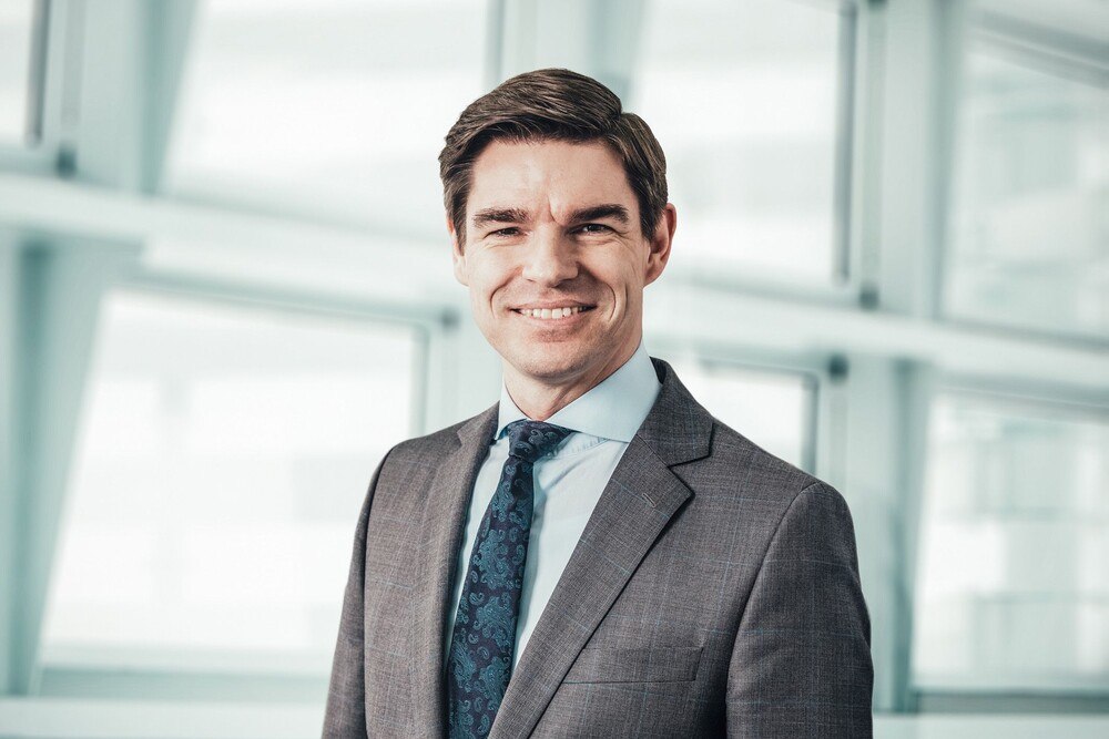 © Schöck Mike Bucher, ehemals GF von Wienerberger Österreich, übernimmt Mitte April den Vorstandsvorsitz der Schöck AG. Mike Bucher, ehemals GF von Wienerberger Österreich, übernimmt Mitte April den Vorstandsvorsitz der Schöck AG.