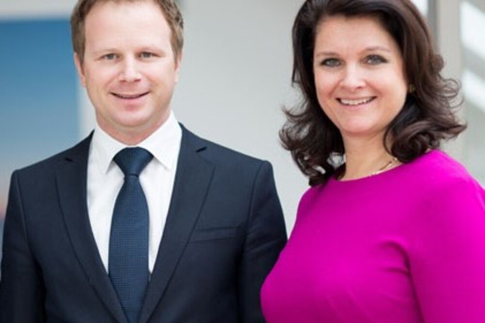 Bernhard Kall und Katharina Müller, Partner bei MPLAW, beraten Auftraggeber und -nehmer in allen Fragen rund um Bauverträge und Bauablauf- störungen.
© Goran Andric Bernhard Kall und Katharina Müller, Partner bei MPLAW, beraten Auftraggeber und -nehmer in allen Fragen rund um Bauverträge und Bauablauf- störungen.