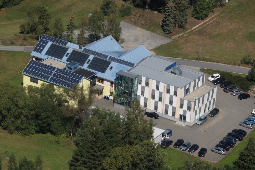 Die Technische Alternative (Firmengebäude im Bild) vermeldete ein Umsatzplus von 30%.
© Technische Alternative Die Technische Alternative (Firmengebäude im Bild) vermeldete ein Umsatzplus von 30%.