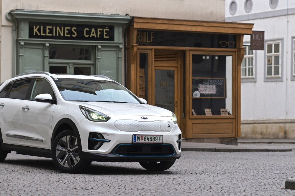 Der Kia e-Niro in der Wiener Innenstadt.
© Kia Der Kia e-Niro in der Wiener Innenstadt.