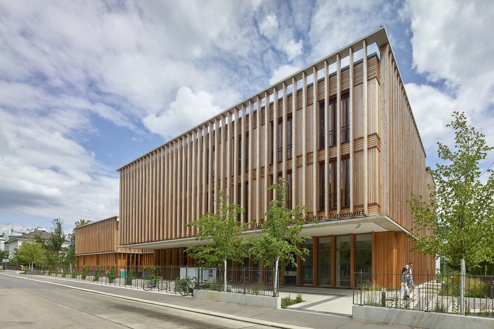 Neubau des Türkenwirt-Gebäudes (TÜWI) der Universität für Bodenkultur Wien nach klimaaktiv Gebäudestandards.
© Kurt Hoerbst Neubau des Türkenwirt-Gebäudes (TÜWI) der Universität für Bodenkultur Wien nach klimaaktiv Gebäudestandards.
