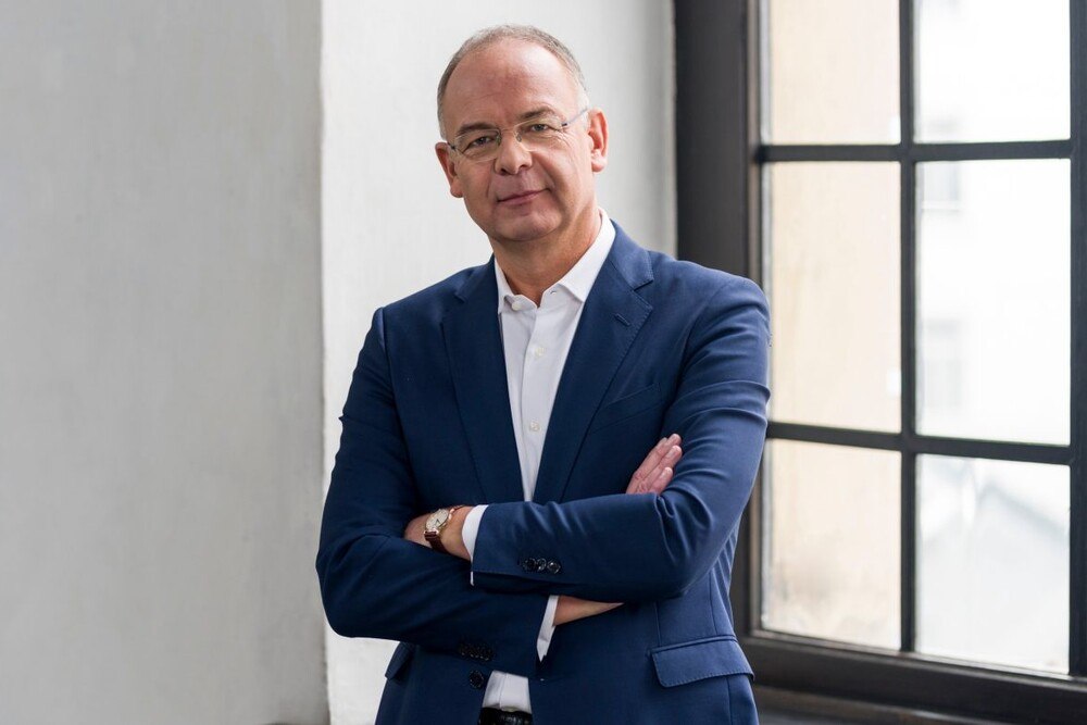 Wienerberger hat sehr schnell reagiert und ein umfassendes Maßnahmenprogramm zur Bewältigung der Auswirkungen der Krise aufgelegt", sagt Vorstandsvorsitzender Heimo Scheuch.
© Uwe Strasser Wienerberger hat sehr schnell reagiert und ein umfassendes Maßnahmenprogramm zur Bewältigung der Auswirkungen der Krise aufgelegt", sagt Vorstandsvorsitzender Heimo Scheuch.