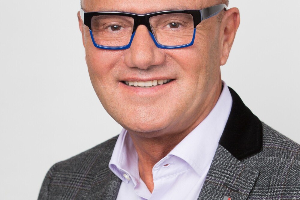 © Parlamentsdirektion / PHOTO SIMONIS
Robert Seeber wird neuer Tourismus-Spartenobmann. Robert Seeber wird neuer Tourismus-Spartenobmann.