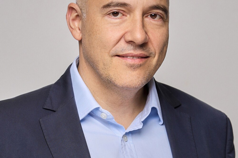 © Wienerberger
Harald Schwarzmayr, bisher für das Rohrgeschäft von Wienerberger verantwortlich, zieht als COO für Wienerberger Piping Solutions in den Vorstand der Wienerberger ein. Harald Schwarzmayr, bisher für das Rohrgeschäft von Wienerberger verantwortlich, zieht als COO für Wienerberger Piping Solutions in den Vorstand der Wienerberger ein.