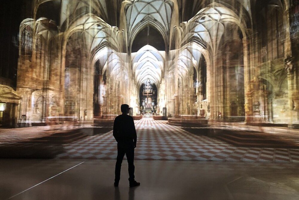© Ars Electronica Futurelab/Johannes Pöll
Immersify: The translucent St. Stephens Cathedral / Der transluzente Wiener Stephansdom Immersify: The translucent St. Stephens Cathedral / Der transluzente Wiener Stephansdom