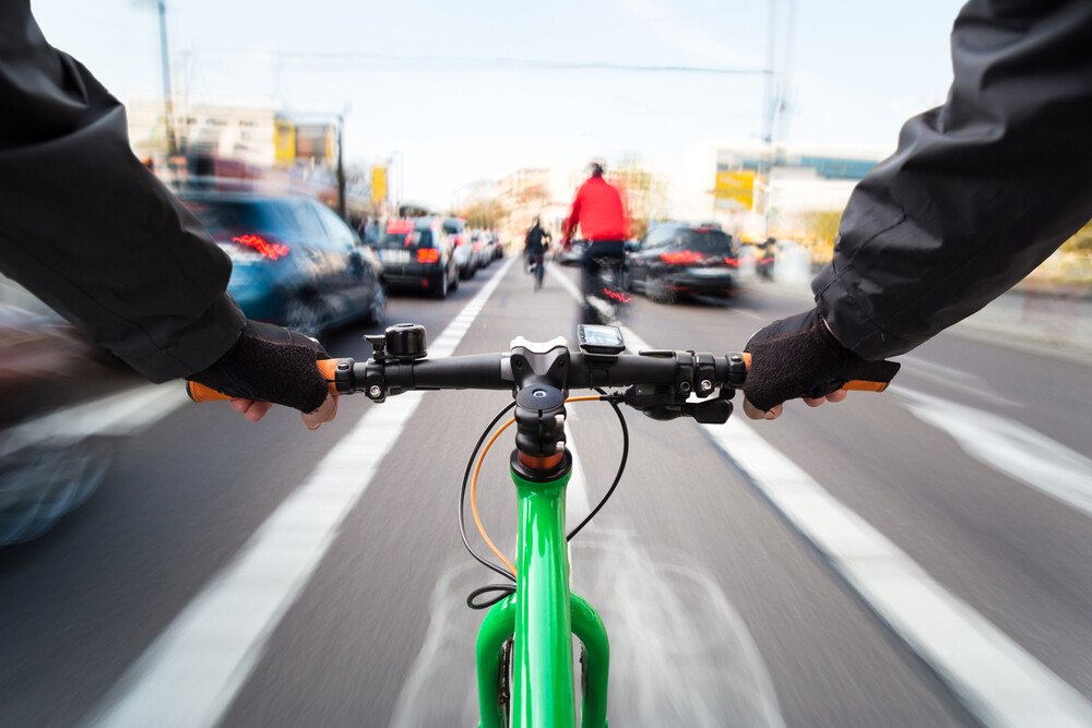 © Getty
Radfahrer und Autofahrer pflegen ein besonderes Verhältnis.... Radfahrer und Autofahrer pflegen ein besonderes Verhältnis....