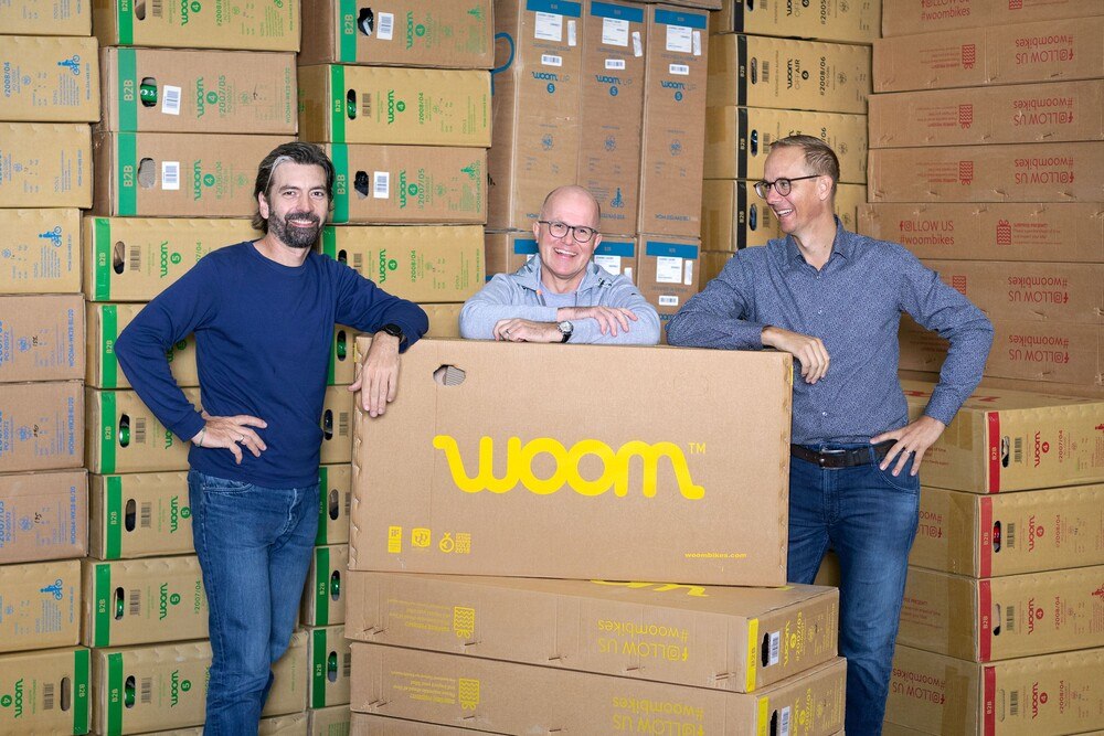 © Woom
Freuen sich auf das "next level": Woom-Founder Christian Bezdeka, Marcus Ihlenfeld und CEO-Guido-Dohm. Freuen sich auf das "next level": Woom-Founder Christian Bezdeka, Marcus Ihlenfeld und CEO-Guido-Dohm.